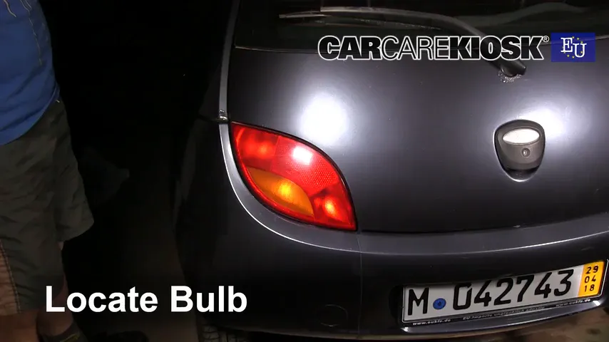 1997 Ford Ka Silver 1.3L 4 Cyl. Luces Luz trasera (reemplazar foco)